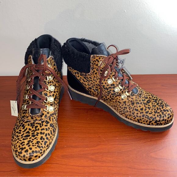 NWT Cole Haan Nantucket mini cheetah calf hair water resistant ankle boots - Picture 2 of 13